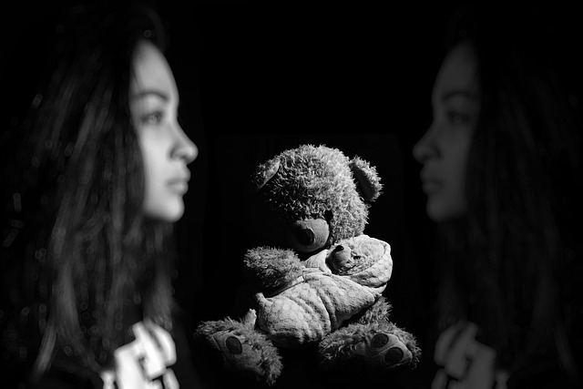 girl, memory, sad, emotions, sad girl, pain, to watch, nostalgia, attention, suffering